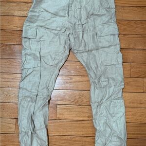 Banana Republic Men's Cargo Pants in Light Khaki